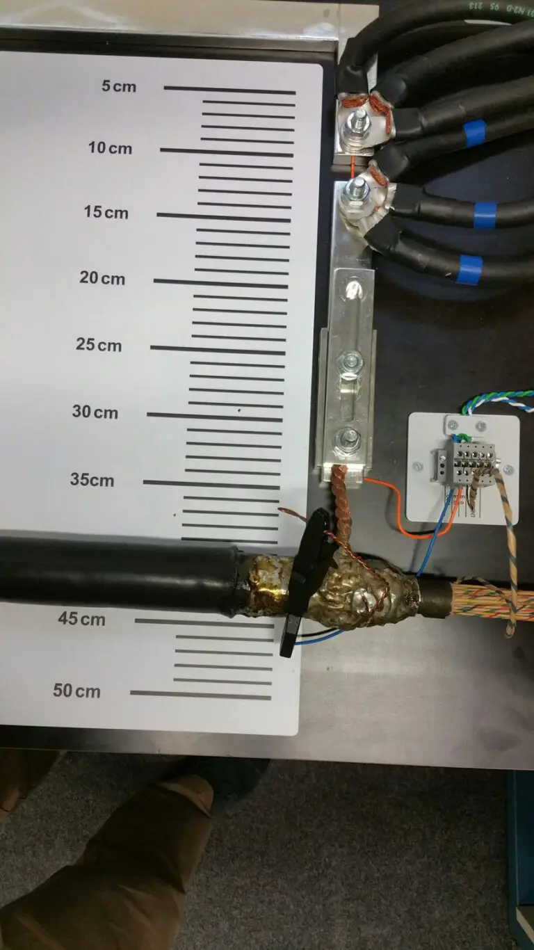 Preparation and connection of the cable